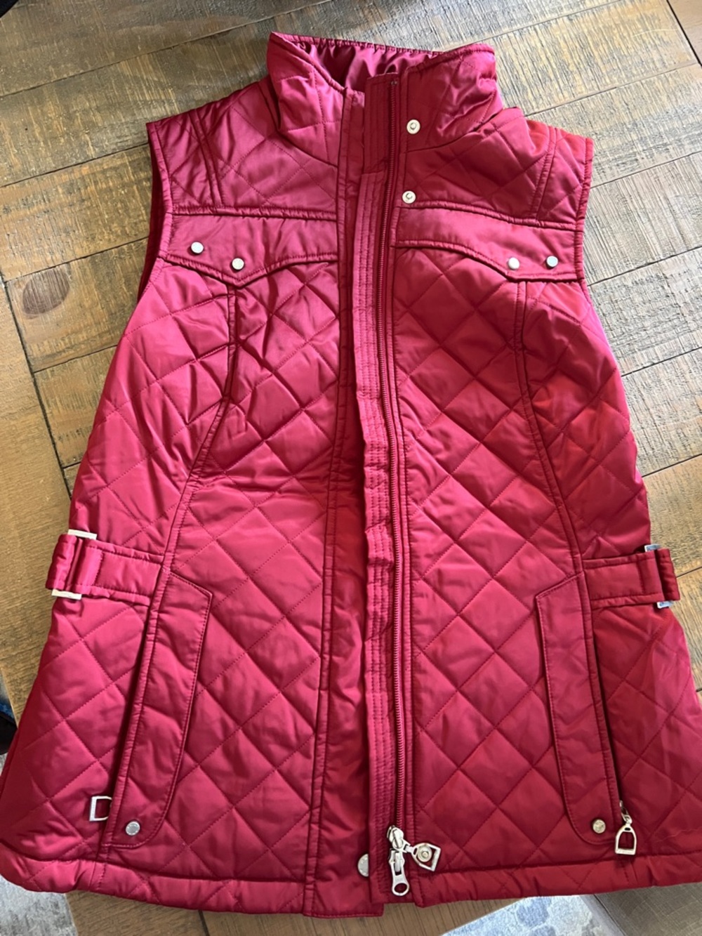 Ariat Quilted Sleeveless Vest in Rich Red
